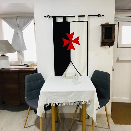 Pé Do Castelo Casinha - Pet Friendly&garage Tomar