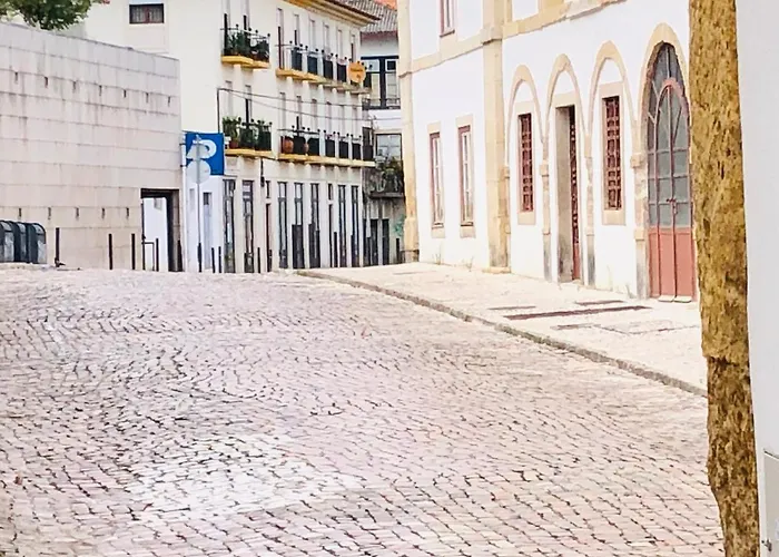 Pe Do Castelo Casinhas טומאר