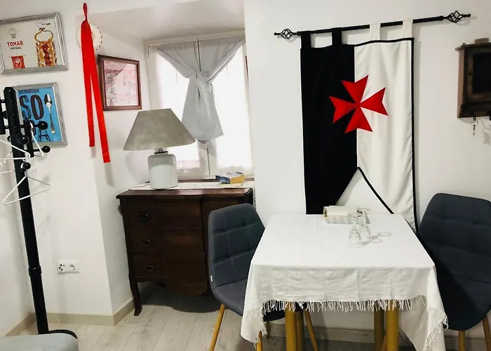 Pe Do Castelo Casinhas *