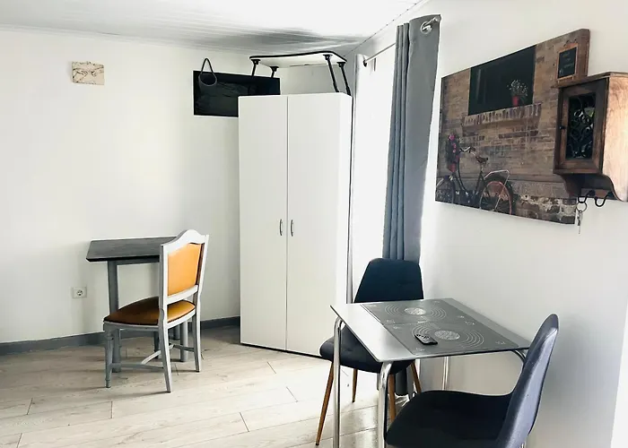 Pe Do Castelo Casinhas * Tomar